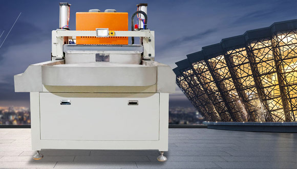 液晶玻璃切割機的自動化程度還有哪些方面需要了解? 液晶玻璃切割機的自動化程度還有哪些方面需要了解?